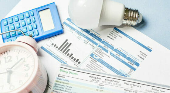 Caro bollette, ancora rincari. Arera: «Serve l’aiuto del governo»