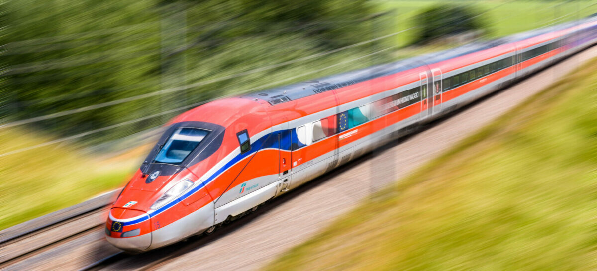 L’aereo costa troppo? Avanza l’alternativa treno