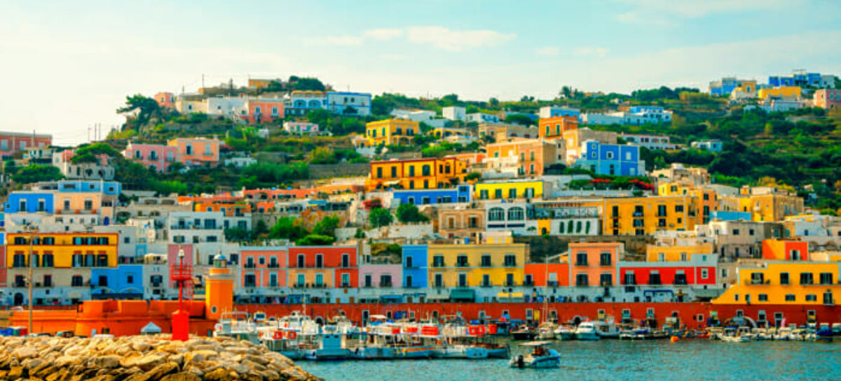 Lazio, la riscoperta di Ponza tra turismo del mare e proposte Mice