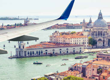 Venezia, tagli-shock di Ryanair contro l’aumento delle tasse