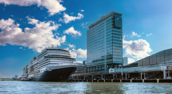 Amsterdam ha deciso: “Via le crociere dal centro città”