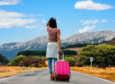 Agosto sottotono, il Re delle vacanze cede lo scettro