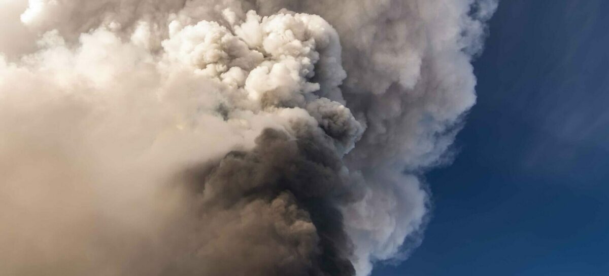 Incendio Catania, scali siciliani al collasso
