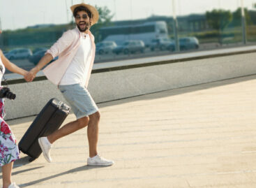 Last minute, il nemico del turismo <br>organizzato è tornato