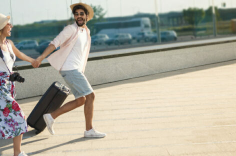 Last minute, il nemico del turismo <br>organizzato è tornato