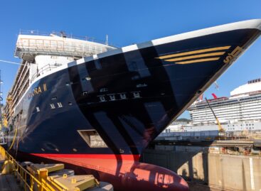 Explora e la tripletta di navi di lusso