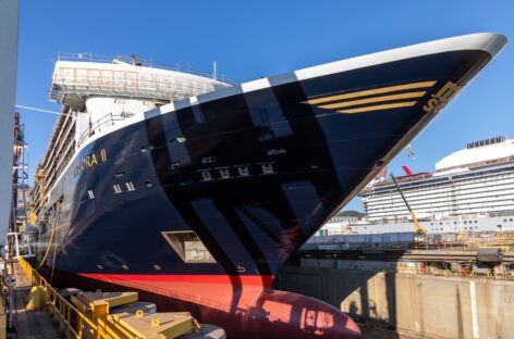 Explora e la tripletta di navi di lusso