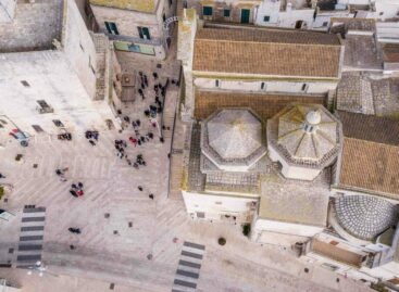 Puglia, lo scrittore Nicola Lagioia: «Attenzione alla bolla turistica»
