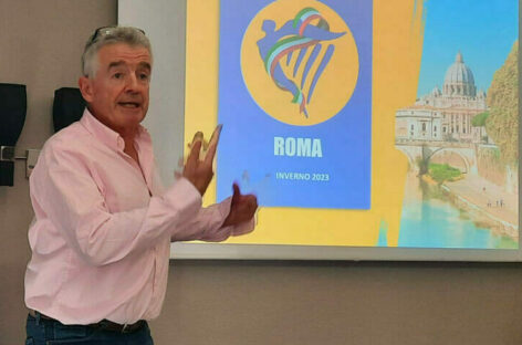 Ritardi, Ryanair incalza l’Ue: «Intervenga sui controllori»