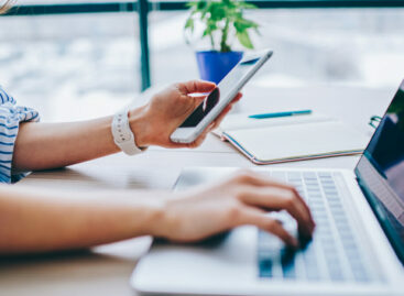 Recensioni online false: giro d’affari da 152 miliardi di dollari