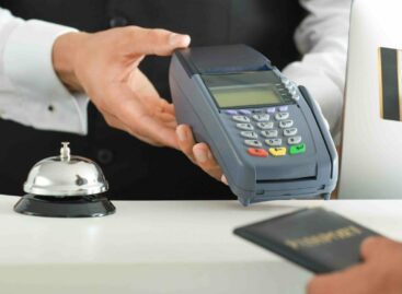 Tassa di soggiorno “extralarge”: scontro d’agosto