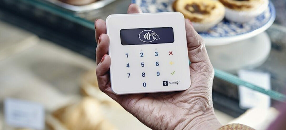 Pagamenti, avanza il cashless. I turisti Usa sono i più “digital”