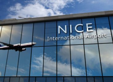Minaccia terrorismo, allarme bomba negli aeroporti di Francia e Belgio