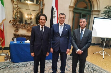 L’Egitto conferma 160 voli charter: «Lavoriamo per la pace»