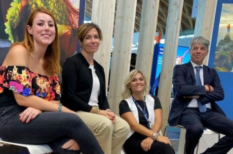 Bluvacanze spinge sui gruppi: cataloghi condivisi nel software Ada