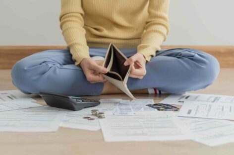 Ognissanti e inflazione: <br>«Il 50,6% rinuncia ai viaggi»