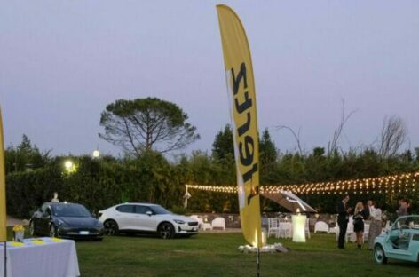 Auto elettriche e flessibilità: accelerata di Hertz e Global Gsa in adv