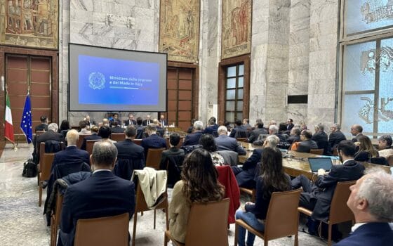 Tavolo governo-vettori: ma l’accordo sulle tariffe aeree non c’è