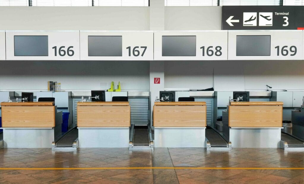 aeroporto chiuso check in