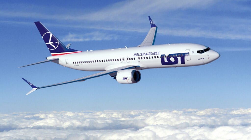 LOT Polish Airlines Boeing 737 MAX 8 - (c) LOT Polish Airlines uff st