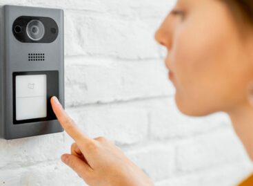 Citofonare Santanchè: il turismo organizzato non molla i 105 milioni