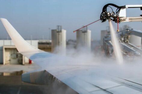 Ondata di gelo, ancora paralizzato l’aeroporto di Monaco di Baviera