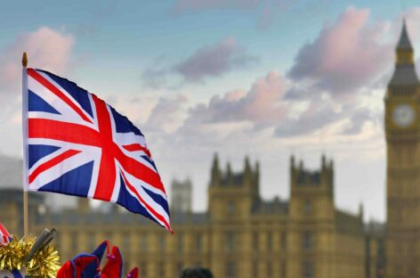 Uk verso l’aumento dell’Eta. Iata dice no