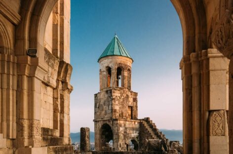 Shiruq, tripletta di viaggi culturali in Laos, Georgia e Arabia Saudita