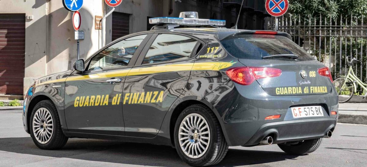 Truffa dei buoni vacanze Covid: 2mila indagati a Napoli