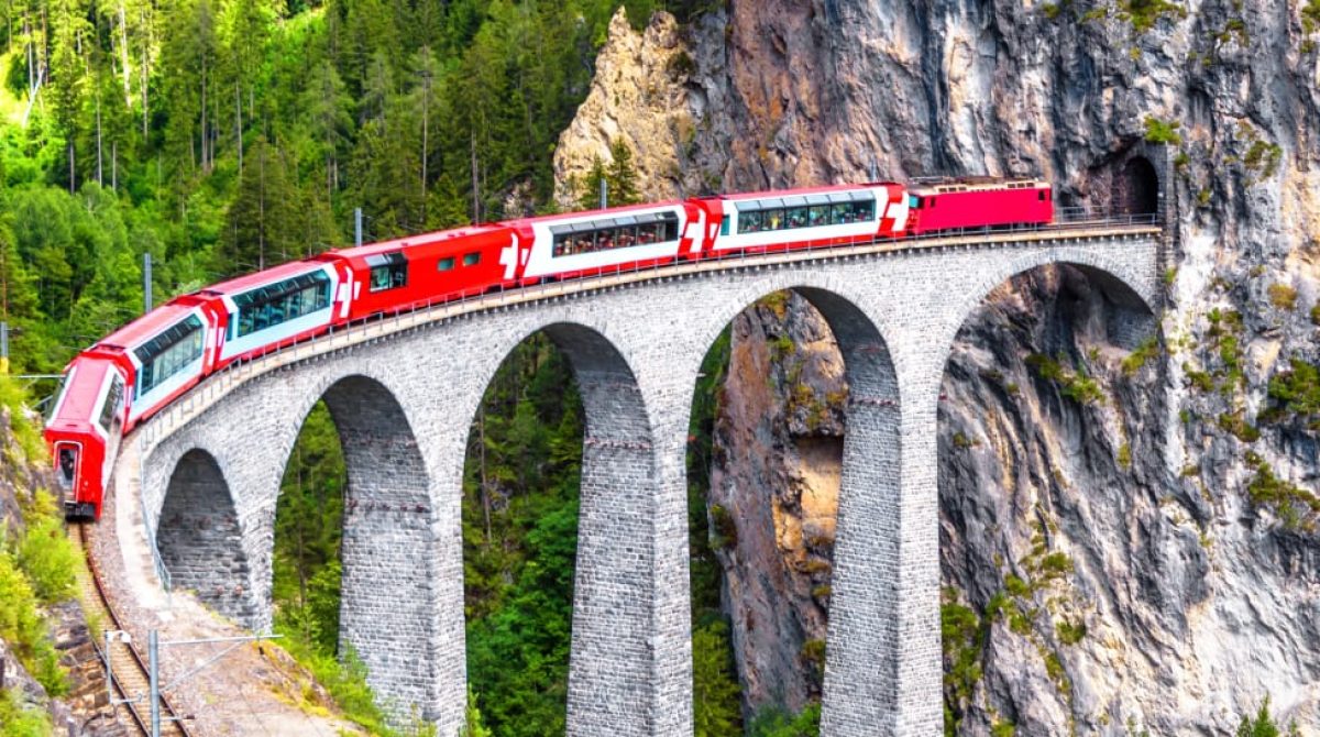 Bernina Express versione luxury con la Pullman Class