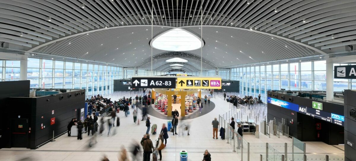 Aeroporti italiani, il 66% dei passeggeri viene dall’estero