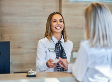 Lavoro, tutto vero: fino a 100 euro in più in busta paga nel turismo