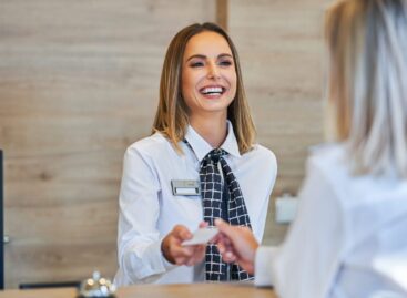 Lavoro, tutto vero: fino a 100 euro in più in busta paga nel turismo