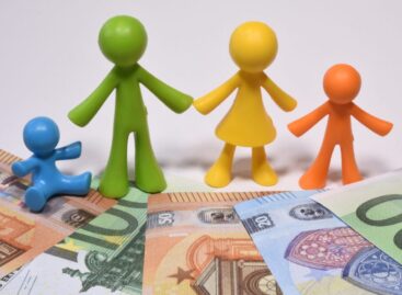 Il costo del viaggio influenza il 72% degli italiani: il report Allianz Partners