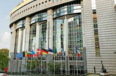 Ue, stop ai visti multipli per i viaggiatori russi