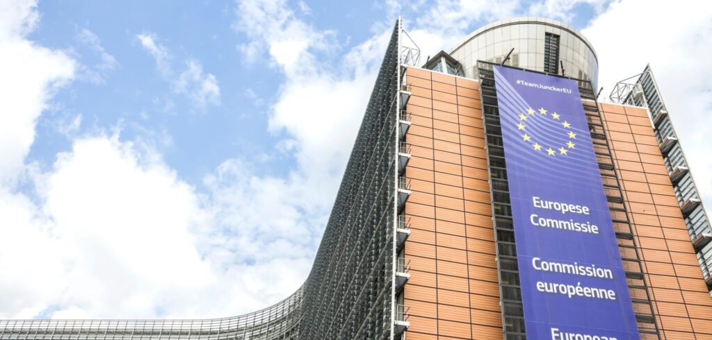 Commissione Ue da adobe