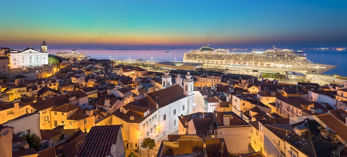 Overtourism, Lisbona raddoppia la tassa di soggiorno