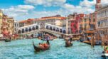 Venezia, ingresso a 50 euro per i turisti mordi e fuggi?