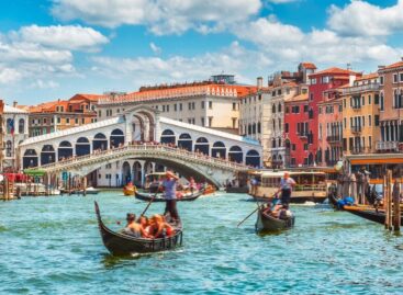 Venezia, il ticket d’accesso raddoppierà a 10 euro