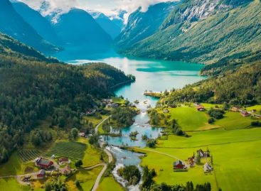 Coolcation e fuga dalla folla: <br>i trend di un’estate “difficile”