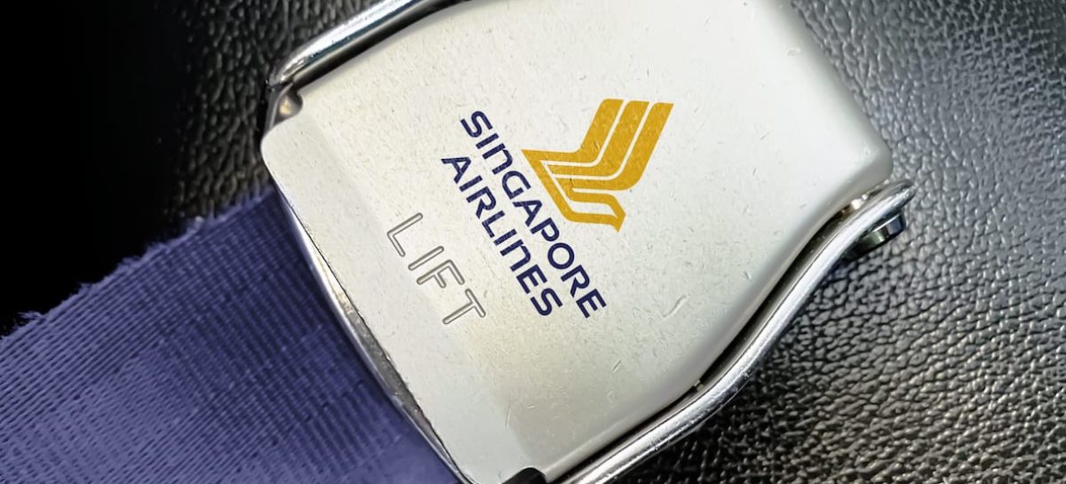 Cinture allacciate, Singapore Airlines rivede le regole anti-turbolenze
