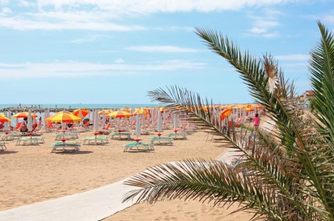 Spiagge “inaccessibili” tra rincari e numero chiuso