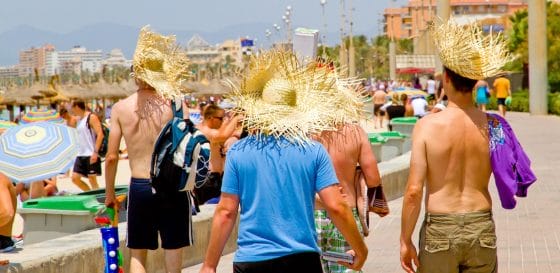 Overtourism, protesta alle Baleari al grido di “Maiorca non è in vendita”