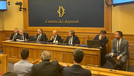 Bus turistici, verso il tavolo associazioni-istituzioni. Sarà la volta buona?