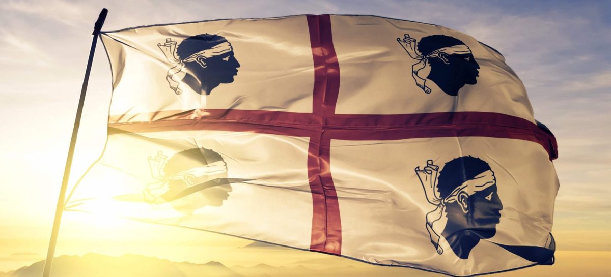 Sardegna, insurrezione contro il caro voli