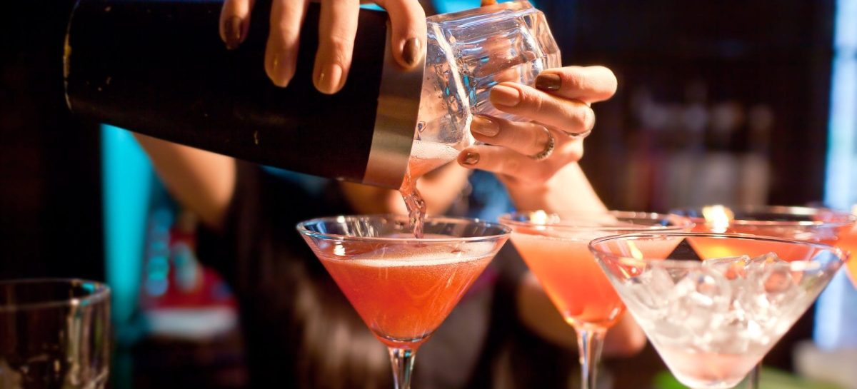 Roma, barman per un giorno con Adèle all’Hotel Splendide Royal