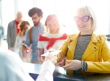 Passeggeri senza bagagli: WestJet lancia la tariffa “Only Dressed”