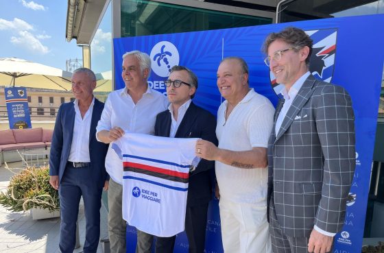 Calcio, il logo di Idee per Viaggiare sulla maglia della Sampdoria