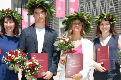 I primi 14 laureati del corso in Hospitality Innovation and E-Tourism