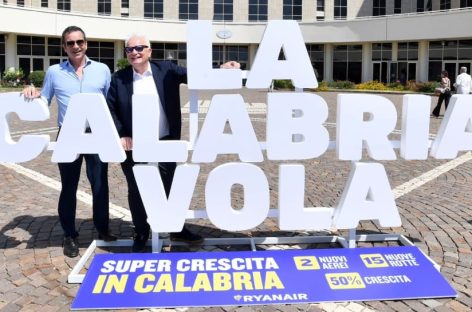 Ryanair investe sulla Calabria tax free: 15 nuove rotte